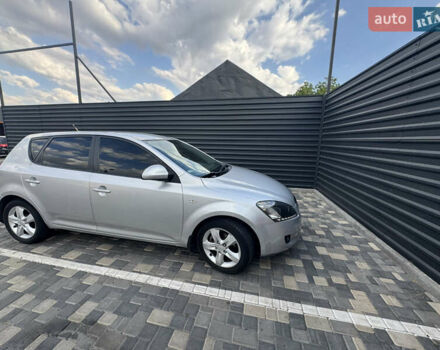 Серый Киа Сид, объемом двигателя 1.59 л и пробегом 240 тыс. км за 6500 $, фото 4 на Automoto.ua