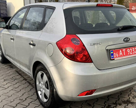 Серый Киа Сид, объемом двигателя 1.6 л и пробегом 216 тыс. км за 4800 $, фото 13 на Automoto.ua