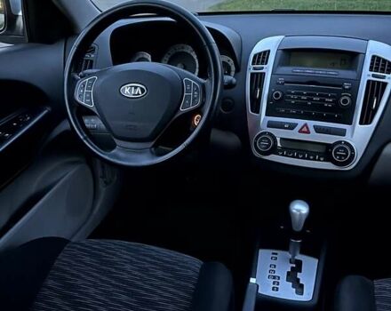 Серый Киа Сид, объемом двигателя 2 л и пробегом 136 тыс. км за 7250 $, фото 15 на Automoto.ua
