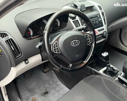 Серый Киа Сид, объемом двигателя 1.6 л и пробегом 227 тыс. км за 5590 $, фото 24 на Automoto.ua
