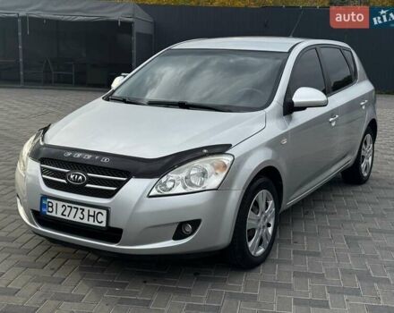 Серый Киа Сид, объемом двигателя 1.6 л и пробегом 230 тыс. км за 4900 $, фото 2 на Automoto.ua