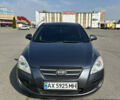 Серый Киа Сид, объемом двигателя 1.4 л и пробегом 350 тыс. км за 4600 $, фото 1 на Automoto.ua