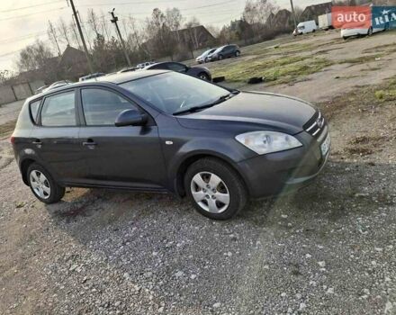 Сірий Кіа Сід, об'ємом двигуна 1.4 л та пробігом 258 тис. км за 5000 $, фото 1 на Automoto.ua