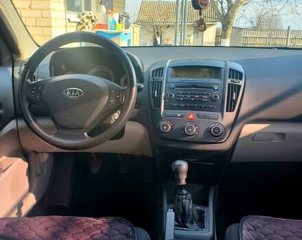 Серый Киа Сид, объемом двигателя 16 л и пробегом 169 тыс. км за 5500 $, фото 8 на Automoto.ua