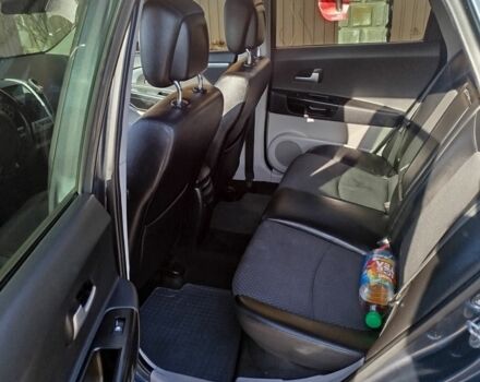 Серый Киа Сид, объемом двигателя 2 л и пробегом 300 тыс. км за 4950 $, фото 8 на Automoto.ua