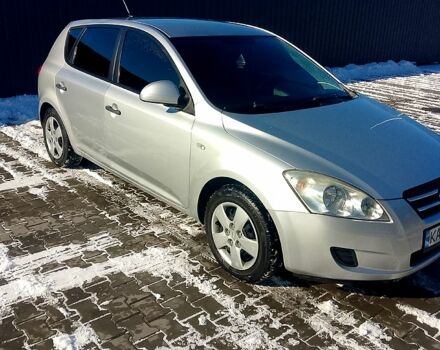 Серый Киа Сид, объемом двигателя 1.4 л и пробегом 200 тыс. км за 4650 $, фото 1 на Automoto.ua
