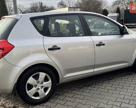 Серый Киа Сид, объемом двигателя 1.6 л и пробегом 216 тыс. км за 4800 $, фото 5 на Automoto.ua