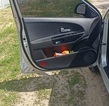 Серый Киа Сид, объемом двигателя 1.58 л и пробегом 255 тыс. км за 4800 $, фото 3 на Automoto.ua