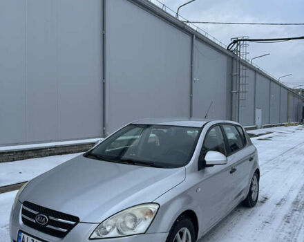 Серый Киа Сид, объемом двигателя 1.4 л и пробегом 188 тыс. км за 3800 $, фото 2 на Automoto.ua