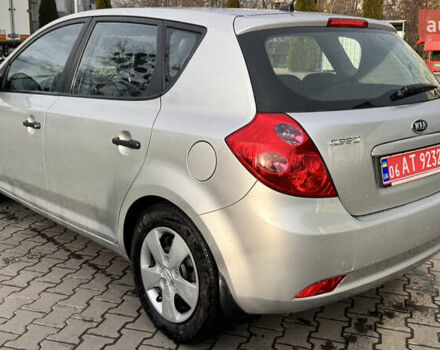 Серый Киа Сид, объемом двигателя 1.6 л и пробегом 216 тыс. км за 4800 $, фото 8 на Automoto.ua