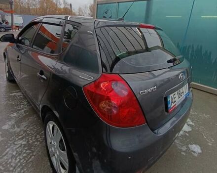 Серый Киа Сид, объемом двигателя 1.59 л и пробегом 334 тыс. км за 5400 $, фото 5 на Automoto.ua