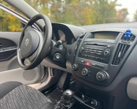 Серый Киа Сид, объемом двигателя 1.4 л и пробегом 254 тыс. км за 4900 $, фото 11 на Automoto.ua