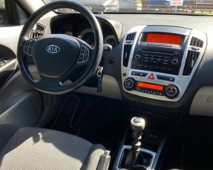 Серый Киа Сид, объемом двигателя 1.6 л и пробегом 244 тыс. км за 5700 $, фото 17 на Automoto.ua