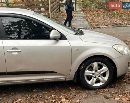 Серый Киа Сид, объемом двигателя 1.6 л и пробегом 227 тыс. км за 5590 $, фото 12 на Automoto.ua