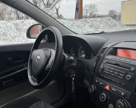 Серый Киа Сид, объемом двигателя 1.4 л и пробегом 188 тыс. км за 3800 $, фото 30 на Automoto.ua
