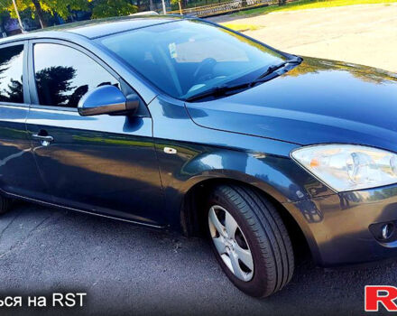 Киа Сид 2007 в Ровно на Automoto.ua Серый Киа Сид, объемом двигателя 1.6 л и пробегом 215 тыс. км за 5300 $, фото 2 на Automoto.ua