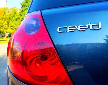 Киа Сид 2007 в Ровно на Automoto.ua Серый Киа Сид, объемом двигателя 1.6 л и пробегом 215 тыс. км за 5300 $, фото 9 на Automoto.ua