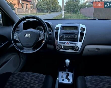 Серый Киа Сид, объемом двигателя 2 л и пробегом 136 тыс. км за 7250 $, фото 16 на Automoto.ua