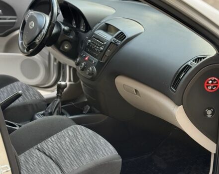 Кіа Сід 2007 у Бершаде на Automoto.ua Сірий Кіа Сід, об'ємом двигуна 1.6 л та пробігом 240 тис. км за 5150 $, фото 10 на Automoto.ua