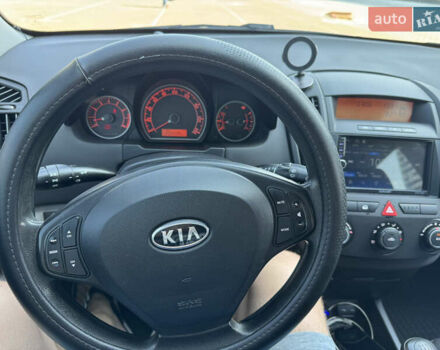 Серый Киа Сид, объемом двигателя 1.6 л и пробегом 205 тыс. км за 5800 $, фото 10 на Automoto.ua