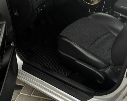 Серый Киа Сид, объемом двигателя 1.6 л и пробегом 230 тыс. км за 4900 $, фото 12 на Automoto.ua