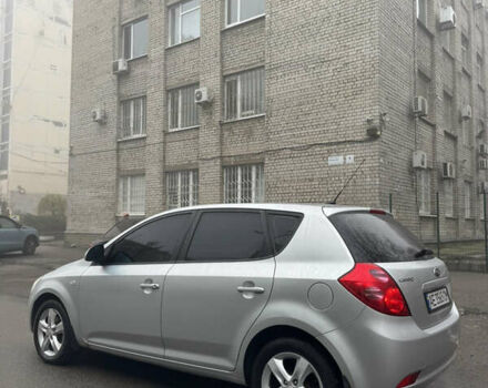 Серый Киа Сид, объемом двигателя 2 л и пробегом 278 тыс. км за 6300 $, фото 6 на Automoto.ua
