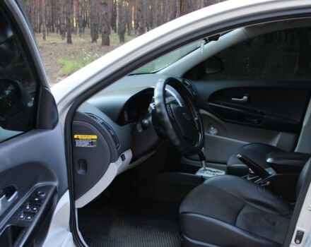 Серый Киа Сид, объемом двигателя 1.6 л и пробегом 240 тыс. км за 6500 $, фото 8 на Automoto.ua