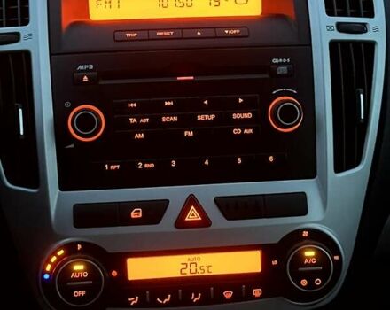 Серый Киа Сид, объемом двигателя 2 л и пробегом 136 тыс. км за 7250 $, фото 20 на Automoto.ua