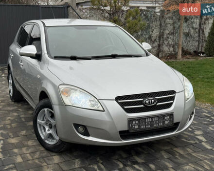 Серый Киа Сид, объемом двигателя 2 л и пробегом 191 тыс. км за 5700 $, фото 11 на Automoto.ua