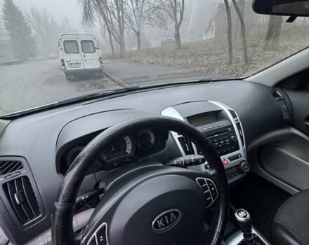 Серый Киа Сид, объемом двигателя 2 л и пробегом 278 тыс. км за 6300 $, фото 14 на Automoto.ua
