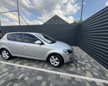 Серый Киа Сид, объемом двигателя 1.6 л и пробегом 240 тыс. км за 6500 $, фото 2 на Automoto.ua