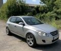 Серый Киа Сид, объемом двигателя 1.6 л и пробегом 200 тыс. км за 4500 $, фото 2 на Automoto.ua
