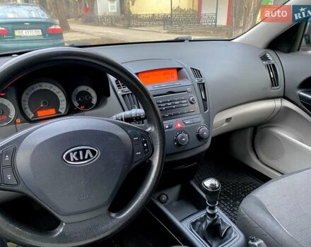 Киа Сид 2007 в Киеве на Automoto.ua Серый Киа Сид, объемом двигателя 1.4 л и пробегом 220 тыс. км за 5000 $, фото 7 на Automoto.ua
