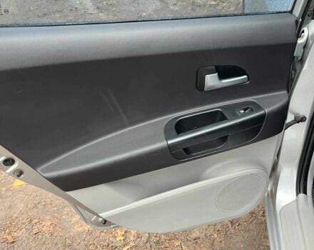 Серый Киа Сид, объемом двигателя 1.6 л и пробегом 227 тыс. км за 5590 $, фото 18 на Automoto.ua