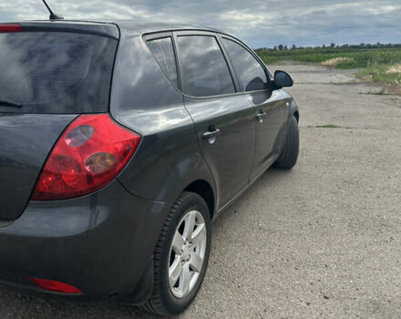Киа Сид 2008 в Шполе на Automoto.ua Серый Киа Сид, объемом двигателя 1.4 л и пробегом 260 тыс. км за 5200 $, фото 3 на Automoto.ua