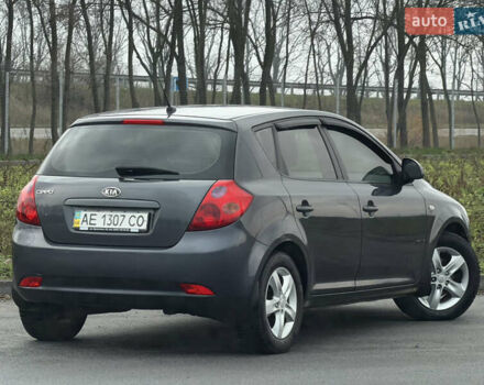 Серый Киа Сид, объемом двигателя 1.59 л и пробегом 218 тыс. км за 6750 $, фото 3 на Automoto.ua