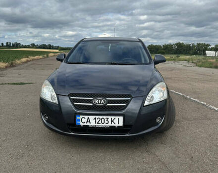 Киа Сид 2008 в Шполе на Automoto.ua Серый Киа Сид, объемом двигателя 1.4 л и пробегом 260 тыс. км за 5200 $, фото 1 на Automoto.ua