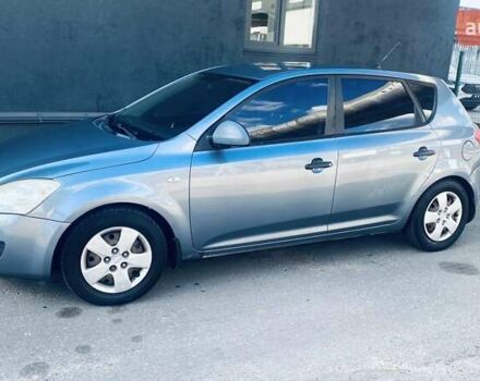 Сірий Кіа Сід, об'ємом двигуна 1.58 л та пробігом 250 тис. км за 4000 $, фото 1 на Automoto.ua