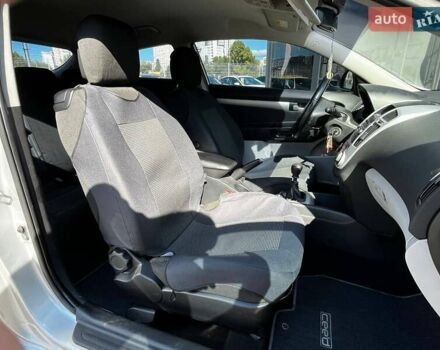 Серый Киа Сид, объемом двигателя 1.6 л и пробегом 215 тыс. км за 4990 $, фото 9 на Automoto.ua