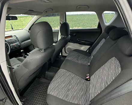 Киа Сид 2008 в Шполе на Automoto.ua Серый Киа Сид, объемом двигателя 1.4 л и пробегом 260 тыс. км за 5200 $, фото 7 на Automoto.ua