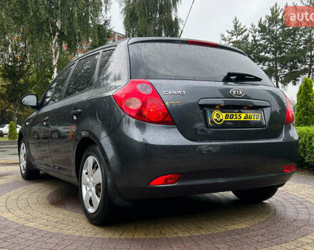 Серый Киа Сид, объемом двигателя 1.6 л и пробегом 167 тыс. км за 6600 $, фото 4 на Automoto.ua