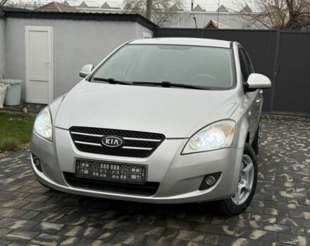 Серый Киа Сид, объемом двигателя 2 л и пробегом 191 тыс. км за 5700 $, фото 5 на Automoto.ua