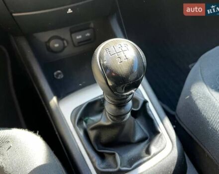 Серый Киа Сид, объемом двигателя 1.6 л и пробегом 215 тыс. км за 4990 $, фото 20 на Automoto.ua