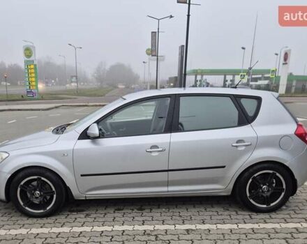 Серый Киа Сид, объемом двигателя 1.6 л и пробегом 265 тыс. км за 5599 $, фото 4 на Automoto.ua