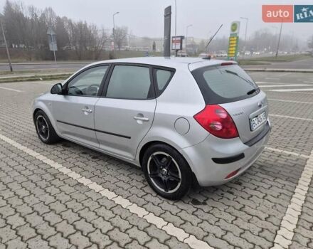 Серый Киа Сид, объемом двигателя 1.6 л и пробегом 265 тыс. км за 5599 $, фото 5 на Automoto.ua