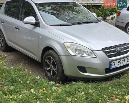 Серый Киа Сид, объемом двигателя 1.6 л и пробегом 278 тыс. км за 5950 $, фото 1 на Automoto.ua