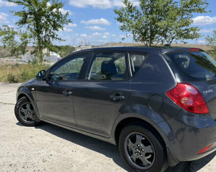 Серый Киа Сид, объемом двигателя 1.4 л и пробегом 176 тыс. км за 5800 $, фото 8 на Automoto.ua