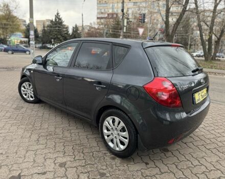 Серый Киа Сид, объемом двигателя 1.6 л и пробегом 201 тыс. км за 5300 $, фото 4 на Automoto.ua