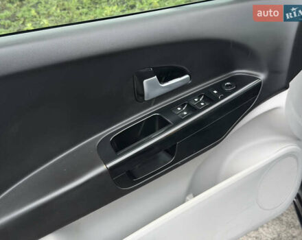 Серый Киа Сид, объемом двигателя 1.59 л и пробегом 218 тыс. км за 6750 $, фото 8 на Automoto.ua