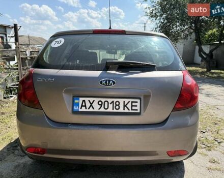 Серый Киа Сид, объемом двигателя 1.6 л и пробегом 280 тыс. км за 6000 $, фото 2 на Automoto.ua